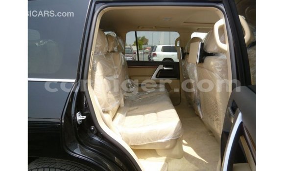 Sayi Imported Toyota Land Cruiser Black Babbar mota in Import - Dubai a Agadez Sayi Imported Toyota Land Cruiser Black Babbar mota in Import - Dubai a Agadez