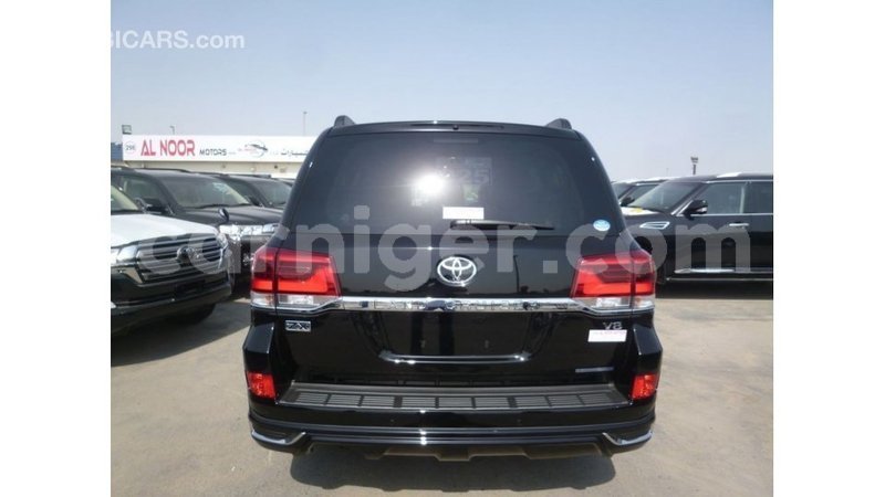 Big with watermark toyota land cruiser agadez import dubai 6149