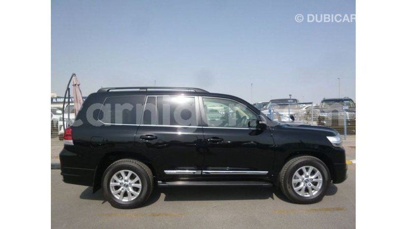 Big with watermark toyota land cruiser agadez import dubai 6149