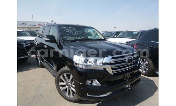 Acheter Import Utilitaire Toyota Land Cruiser Noir à Import - Dubai, Agadez Acheter Import Utilitaire Toyota Land Cruiser Noir à Import - Dubai, Agadez