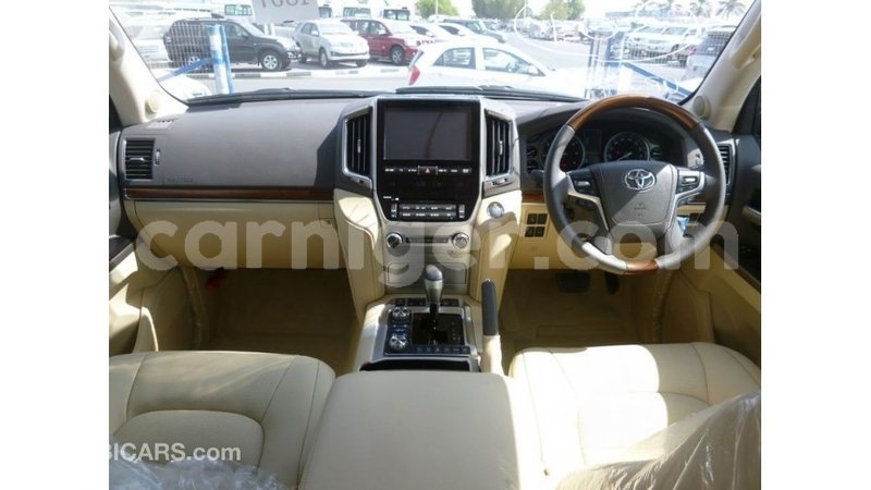 Big with watermark toyota land cruiser agadez import dubai 6150