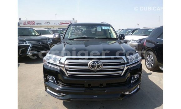 Acheter Import Utilitaire Toyota Land Cruiser Noir à Import - Dubai, Agadez Acheter Import Utilitaire Toyota Land Cruiser Noir à Import - Dubai, Agadez