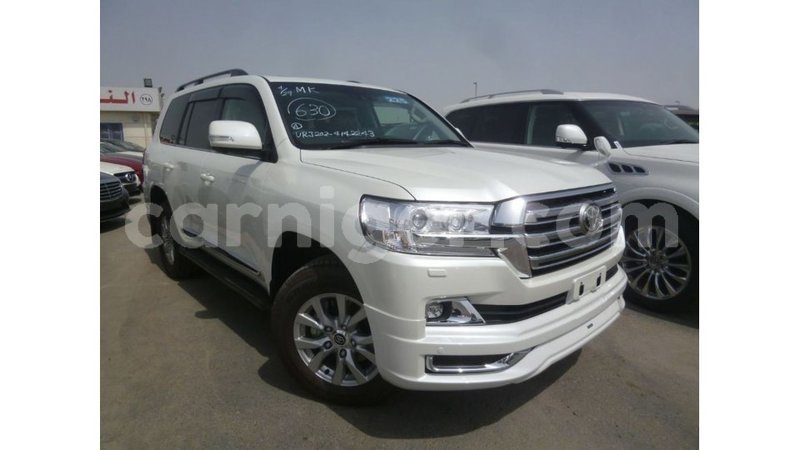 Big with watermark toyota land cruiser agadez import dubai 6152