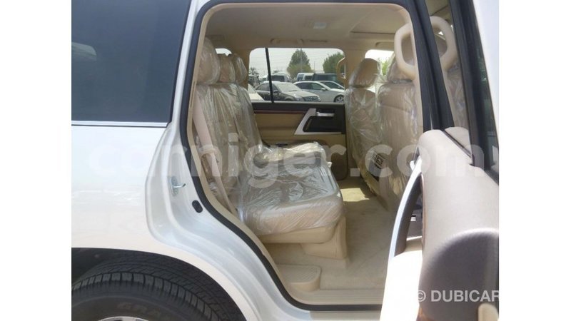 Big with watermark toyota land cruiser agadez import dubai 6153