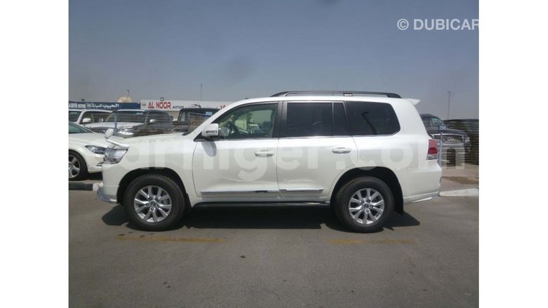 Big with watermark toyota land cruiser agadez import dubai 6153