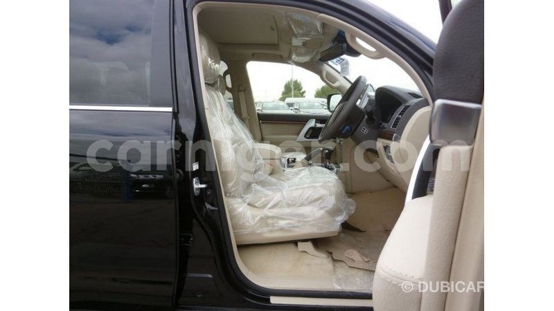 Big with watermark toyota land cruiser agadez import dubai 6154