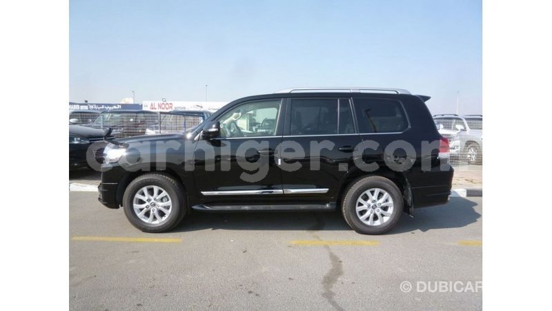 Big with watermark toyota land cruiser agadez import dubai 6154