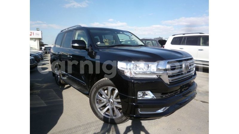 Big with watermark toyota land cruiser agadez import dubai 6155