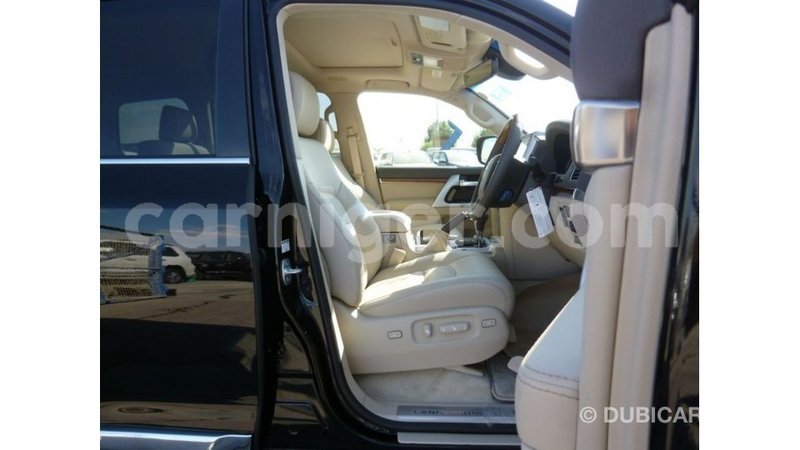 Big with watermark toyota land cruiser agadez import dubai 6155