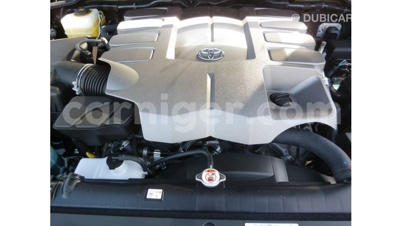 Big with watermark toyota land cruiser agadez import dubai 6155