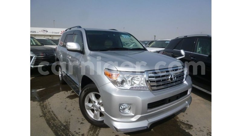 Big with watermark toyota land cruiser agadez import dubai 6156