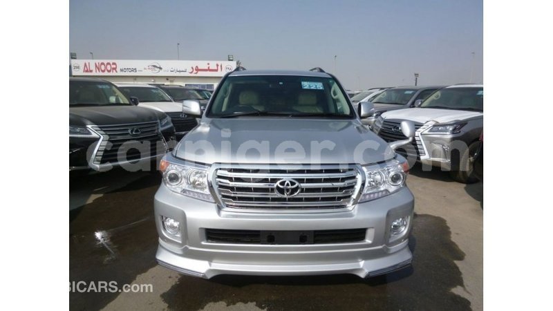 Big with watermark toyota land cruiser agadez import dubai 6156