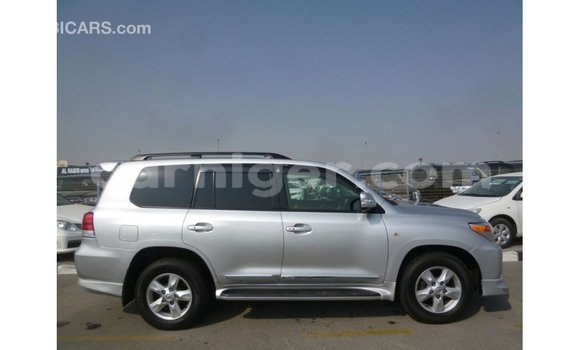 Acheter Import Utilitaire Toyota Land Cruiser Autre à Import - Dubai, Agadez Acheter Import Utilitaire Toyota Land Cruiser Autre à Import - Dubai, Agadez