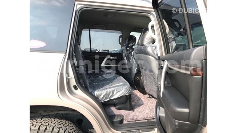 Big with watermark toyota land cruiser agadez import dubai 6158