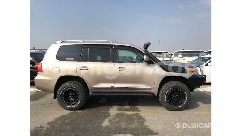 Big with watermark toyota land cruiser agadez import dubai 6158