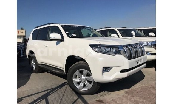 Sayi Imported Toyota Prado White Mota in Import - Dubai a Agadez Sayi Imported Toyota Prado White Mota in Import - Dubai a Agadez
