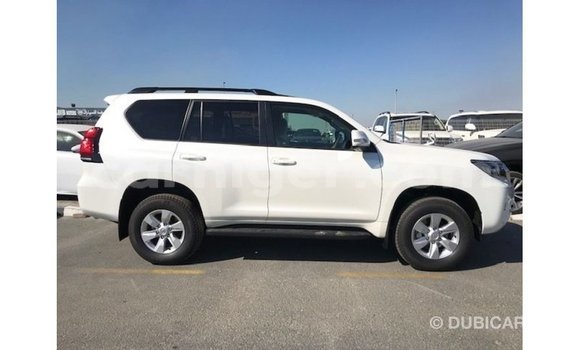 Sayi Imported Toyota Prado White Mota in Import - Dubai a Agadez Sayi Imported Toyota Prado White Mota in Import - Dubai a Agadez