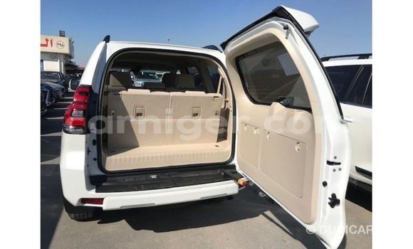 Sayi Imported Toyota Prado White Mota in Import - Dubai a Agadez Sayi Imported Toyota Prado White Mota in Import - Dubai a Agadez