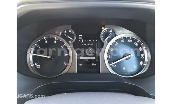 Sayi Imported Toyota Prado White Mota in Import - Dubai a Agadez Sayi Imported Toyota Prado White Mota in Import - Dubai a Agadez