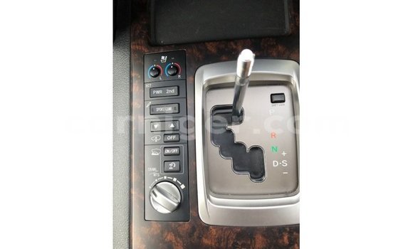 Acheter Import Utilitaire Toyota Land Cruiser Blanc à Import - Dubai, Agadez Acheter Import Utilitaire Toyota Land Cruiser Blanc à Import - Dubai, Agadez