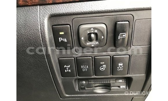 Acheter Import Utilitaire Toyota Land Cruiser Blanc à Import - Dubai, Agadez Acheter Import Utilitaire Toyota Land Cruiser Blanc à Import - Dubai, Agadez