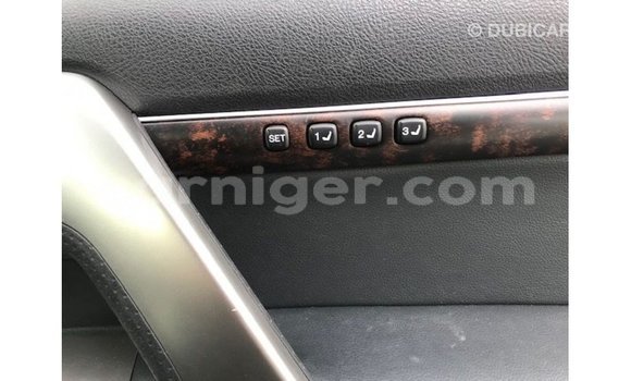 Acheter Import Utilitaire Toyota Land Cruiser Blanc à Import - Dubai, Agadez Acheter Import Utilitaire Toyota Land Cruiser Blanc à Import - Dubai, Agadez