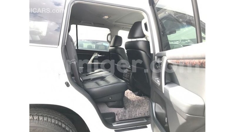 Big with watermark toyota land cruiser agadez import dubai 6162