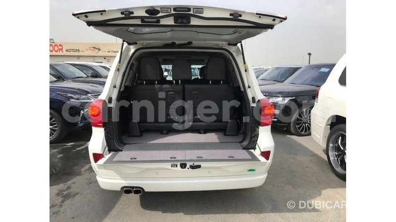 Big with watermark toyota land cruiser agadez import dubai 6162