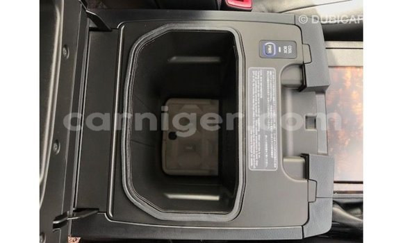 Sayi Imported Toyota Land Cruiser White Babbar mota in Import - Dubai a Agadez Sayi Imported Toyota Land Cruiser White Babbar mota in Import - Dubai a Agadez