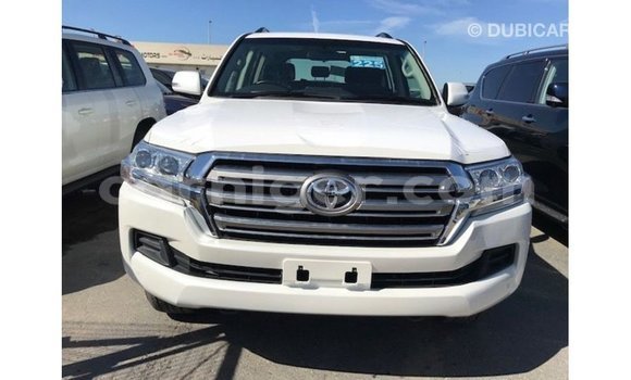 Acheter Import Utilitaire Toyota Land Cruiser Blanc à Import - Dubai, Agadez Acheter Import Utilitaire Toyota Land Cruiser Blanc à Import - Dubai, Agadez
