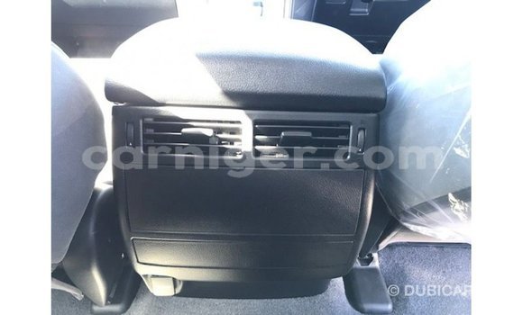 Acheter Import Utilitaire Toyota Land Cruiser Blanc à Import - Dubai, Agadez Acheter Import Utilitaire Toyota Land Cruiser Blanc à Import - Dubai, Agadez