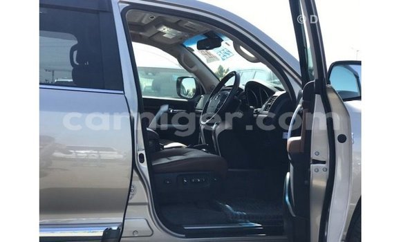 Acheter Import Utilitaire Toyota Land Cruiser Autre à Import - Dubai, Agadez Acheter Import Utilitaire Toyota Land Cruiser Autre à Import - Dubai, Agadez