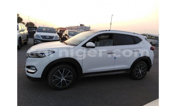 Buy Import Hyundai Tucson White Car in Import - Dubai in Agadez Buy Import Hyundai Tucson White Car in Import - Dubai in Agadez