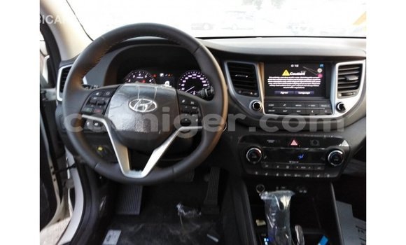 Buy Import Hyundai Tucson White Car in Import - Dubai in Agadez Buy Import Hyundai Tucson White Car in Import - Dubai in Agadez