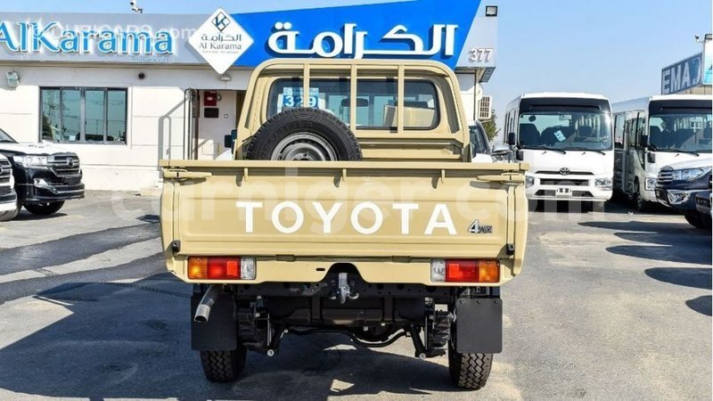 Big with watermark toyota land cruiser agadez import dubai 6173