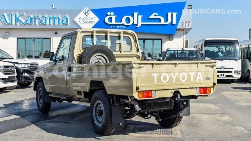 Big with watermark toyota land cruiser agadez import dubai 6173