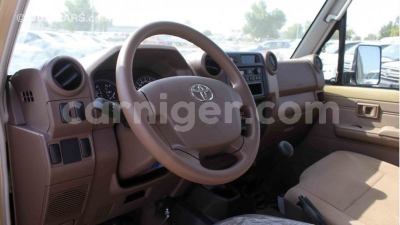 Big with watermark toyota land cruiser agadez import dubai 6175