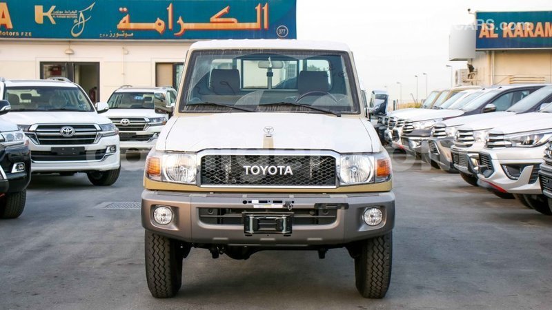 Big with watermark toyota land cruiser agadez import dubai 6177