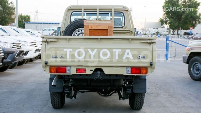 Big with watermark toyota land cruiser agadez import dubai 6177