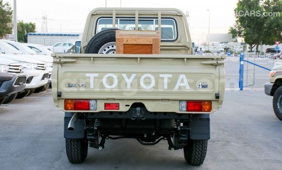 اشتري Imported Toyota Land Cruiser Beige شاحنة في Import - Dubai في أغاديز اشتري Imported Toyota Land Cruiser Beige شاحنة في Import - Dubai في أغاديز