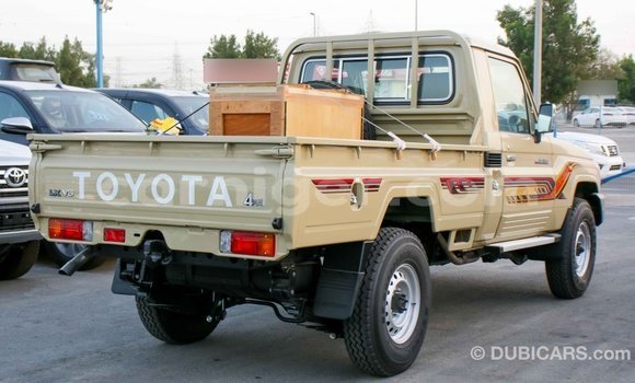 اشتري Imported Toyota Land Cruiser Beige شاحنة في Import - Dubai في أغاديز اشتري Imported Toyota Land Cruiser Beige شاحنة في Import - Dubai في أغاديز