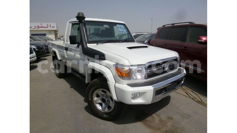 Big with watermark toyota land cruiser agadez import dubai 6180