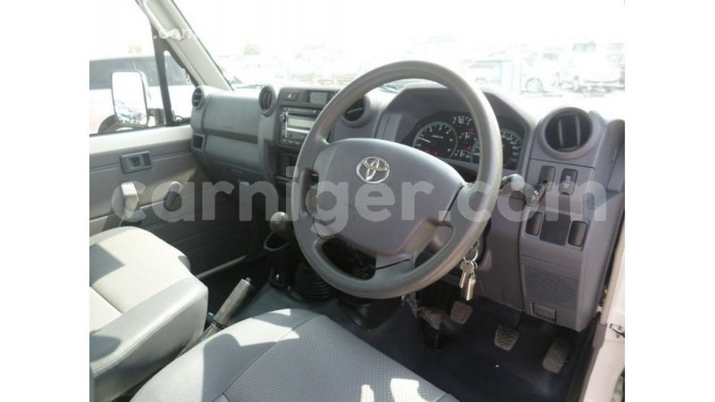 Big with watermark toyota land cruiser agadez import dubai 6181