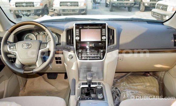 اشتري Imported Toyota Land Cruiser White شاحنة في Import - Dubai في أغاديز اشتري Imported Toyota Land Cruiser White شاحنة في Import - Dubai في أغاديز
