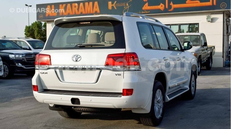 Big with watermark toyota land cruiser agadez import dubai 6183