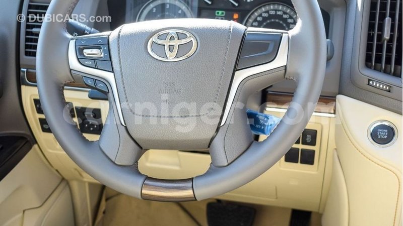 Big with watermark toyota land cruiser agadez import dubai 6184