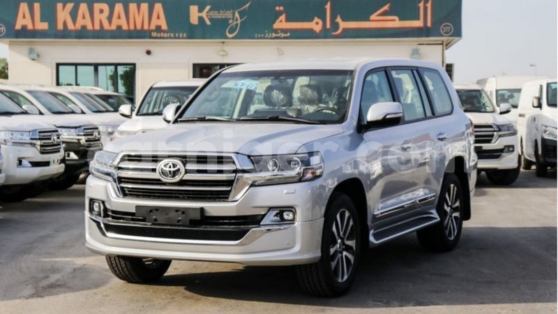Big with watermark toyota land cruiser agadez import dubai 6185