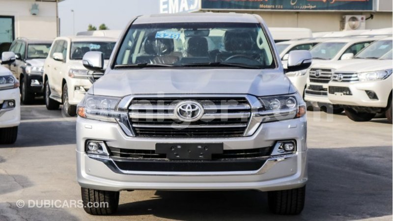 Big with watermark toyota land cruiser agadez import dubai 6185