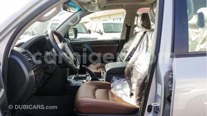 Big with watermark toyota land cruiser agadez import dubai 6185