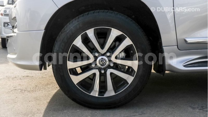 Big with watermark toyota land cruiser agadez import dubai 6185